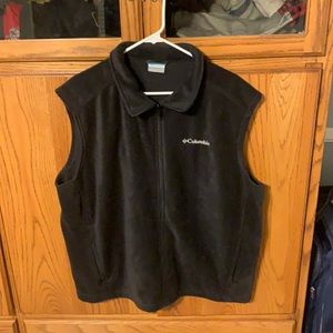 COLUMBIA MEN’S FLEECE ZIP UP VEST. SIZE XL